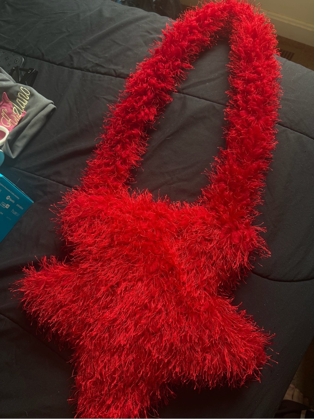 SHEIN Red Fuzzy Star Crossbody Bag